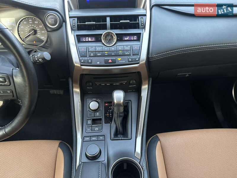 Внедорожник / Кроссовер Lexus NX 2017 в Киеве