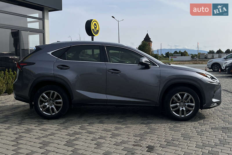 Внедорожник / Кроссовер Lexus NX 2018 в Мукачево