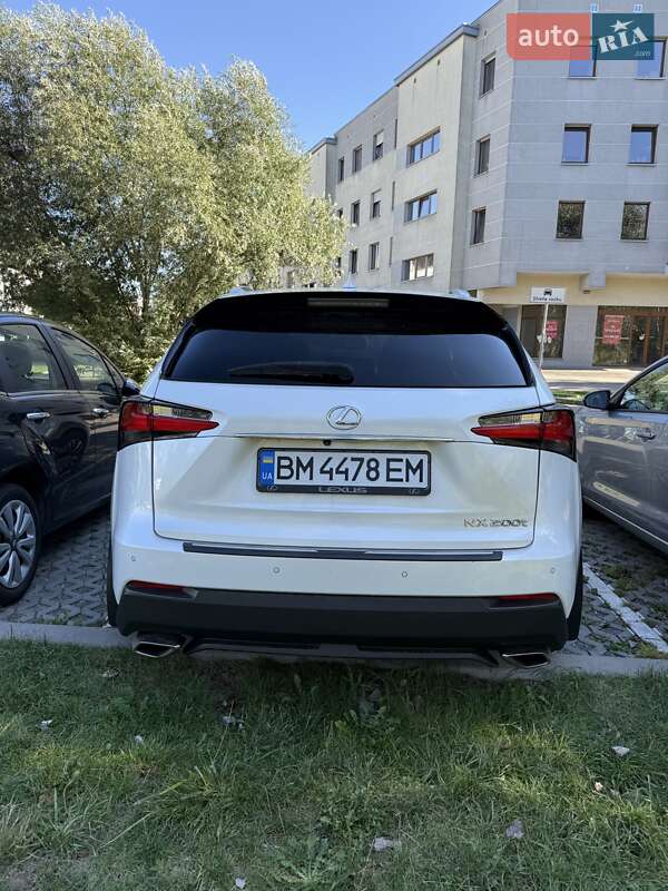 Позашляховик / Кросовер Lexus NX 2017 в Львові