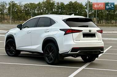 Позашляховик / Кросовер Lexus NX 2019 в 