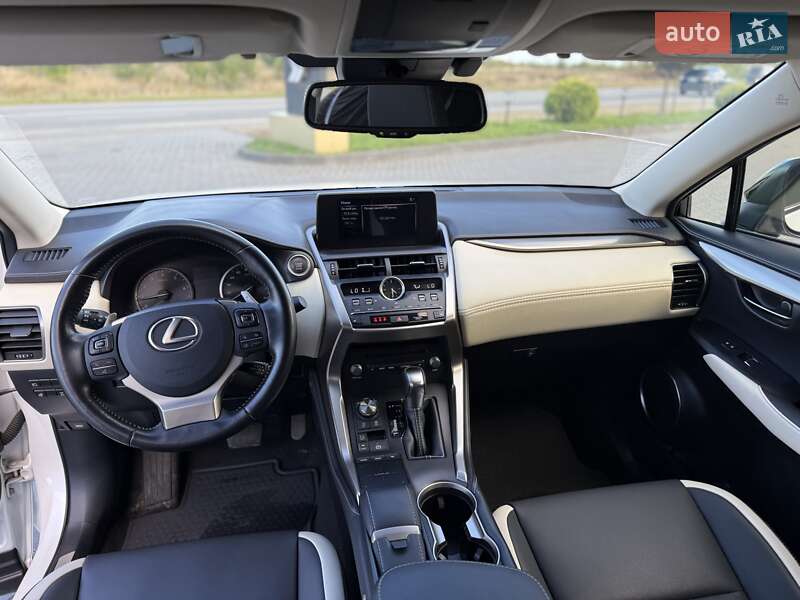 Позашляховик / Кросовер Lexus NX 2020 в Івано-Франківську