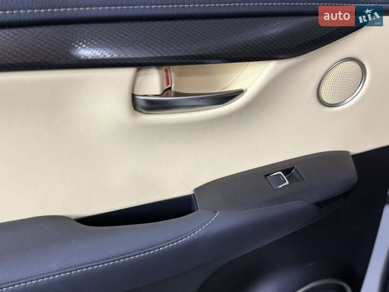 Внедорожник / Кроссовер Lexus NX 2020 в Одессе