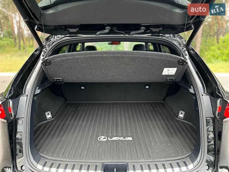 Внедорожник / Кроссовер Lexus NX 2020 в Киеве