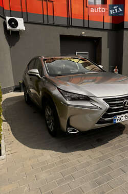 Позашляховик / Кросовер Lexus NX 2014 в 
