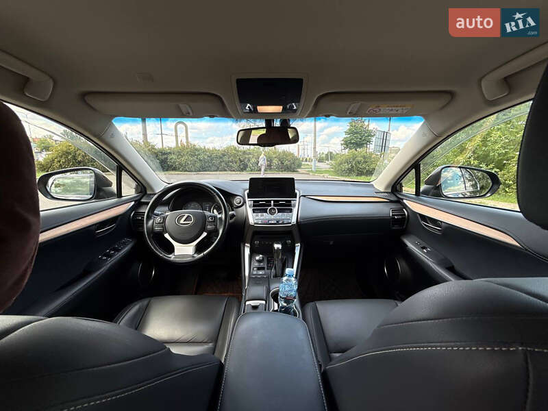 Позашляховик / Кросовер Lexus NX 2017 в Кривому Розі