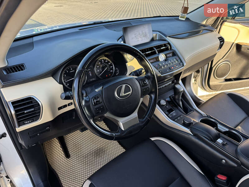 Позашляховик / Кросовер Lexus NX 2015 в Миколаєві