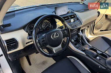 Позашляховик / Кросовер Lexus NX 2015 в 