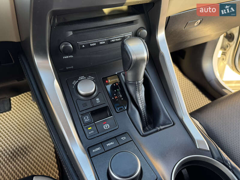 Позашляховик / Кросовер Lexus NX 2015 в Миколаєві