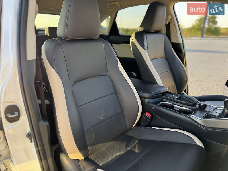 Позашляховик / Кросовер Lexus NX 2015 в Миколаєві