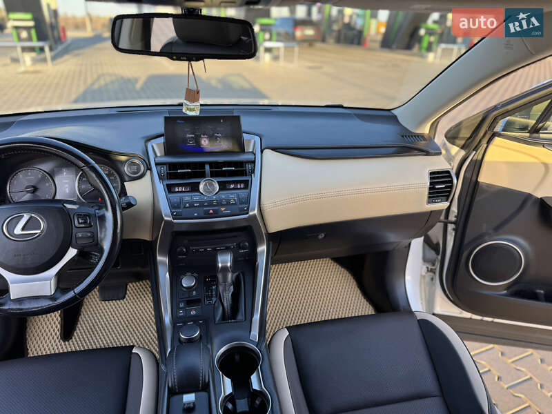 Позашляховик / Кросовер Lexus NX 2015 в Миколаєві