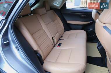 Позашляховик / Кросовер Lexus NX 2017 в 