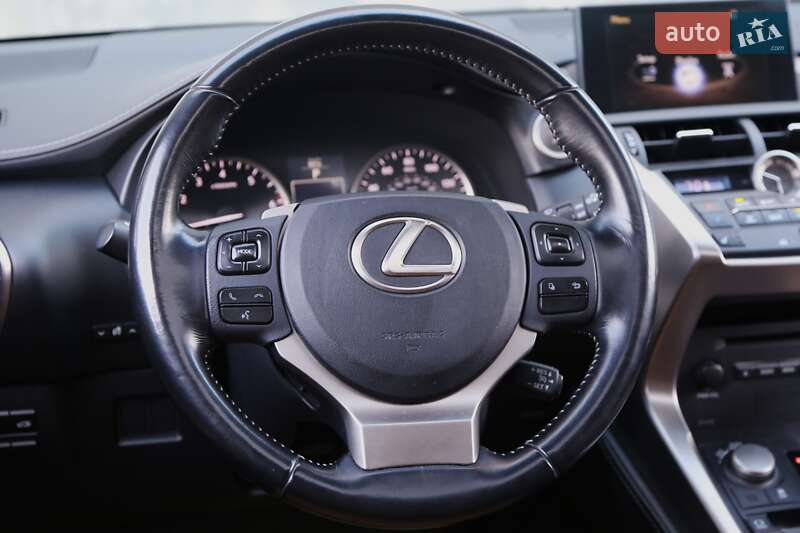 Внедорожник / Кроссовер Lexus NX 2017 в Киеве