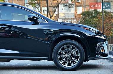 Внедорожник / Кроссовер Lexus NX 2020 в 