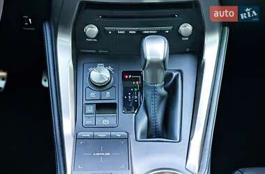 Внедорожник / Кроссовер Lexus NX 2020 в 