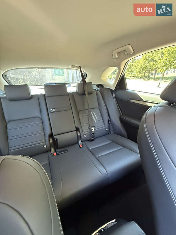 Внедорожник / Кроссовер Lexus NX 2020 в Умани