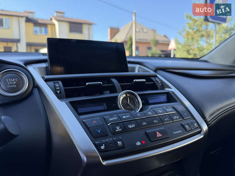 Внедорожник / Кроссовер Lexus NX 2015 в Киеве