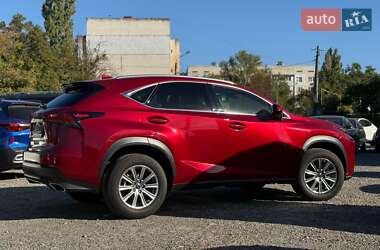 Позашляховик / Кросовер Lexus NX 2021 в 