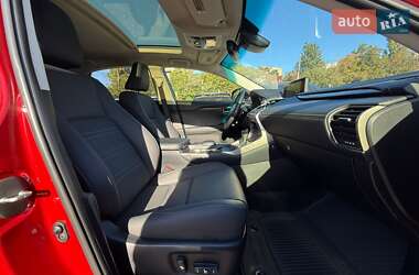 Позашляховик / Кросовер Lexus NX 2021 в 