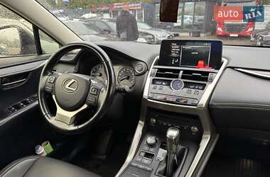Внедорожник / Кроссовер Lexus NX 2018 в 