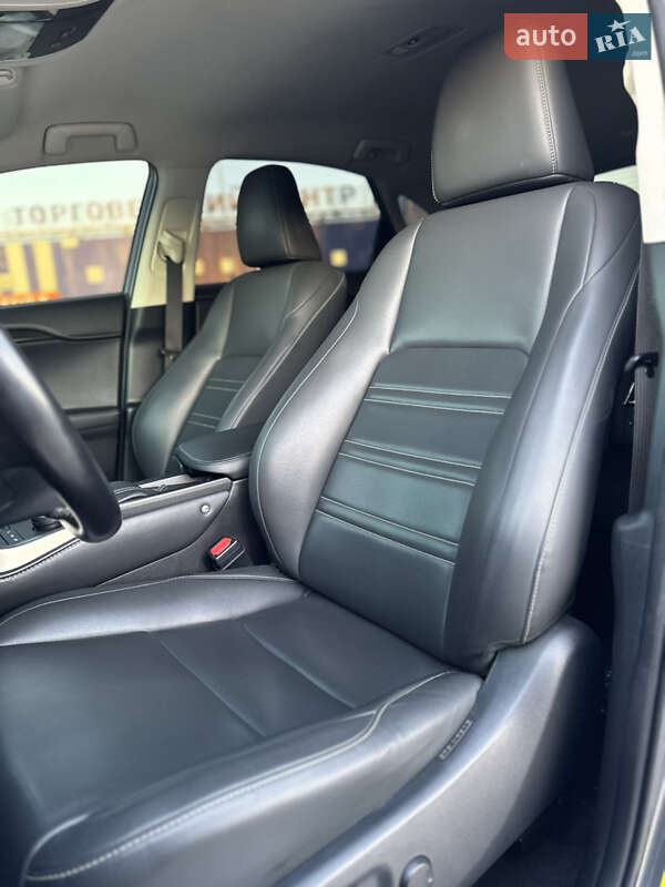 Внедорожник / Кроссовер Lexus NX 2016 в Виннице