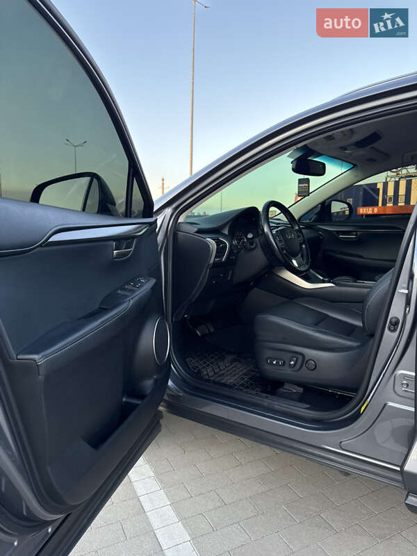 Внедорожник / Кроссовер Lexus NX 2016 в Виннице