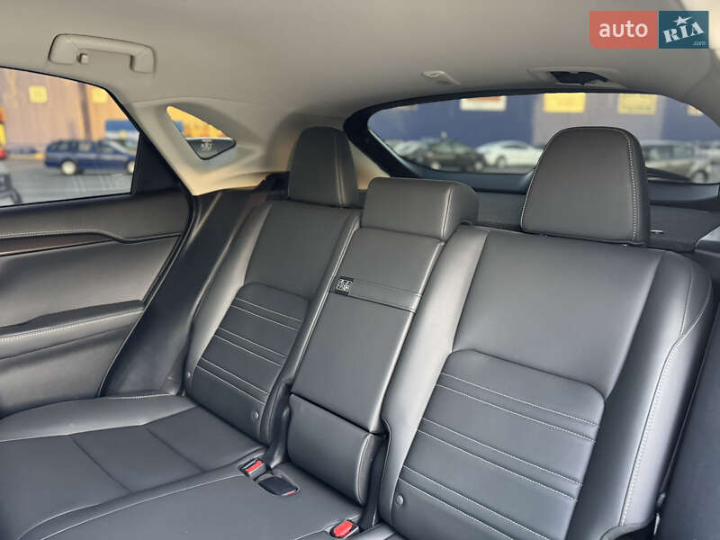 Внедорожник / Кроссовер Lexus NX 2016 в Виннице