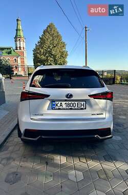Позашляховик / Кросовер Lexus NX 2021 в 