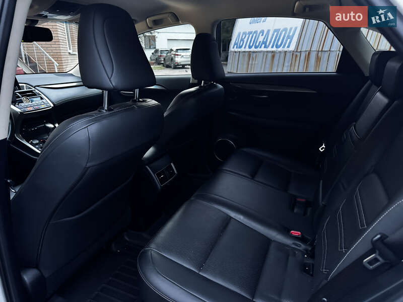 Внедорожник / Кроссовер Lexus NX 2015 в Киеве