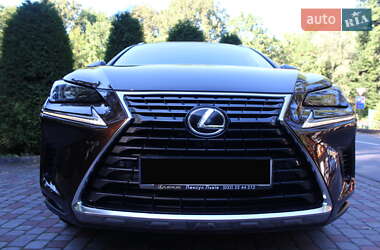 Позашляховик / Кросовер Lexus NX 2017 в 