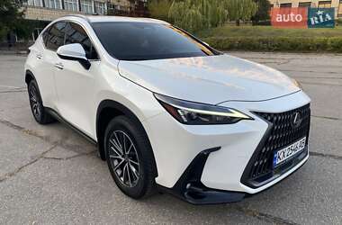 Позашляховик / Кросовер Lexus NX 2021 в 