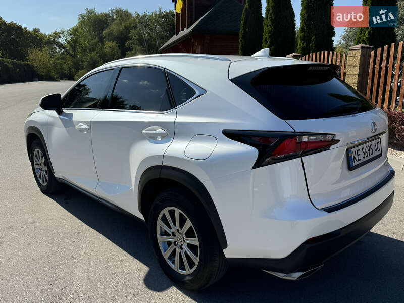Внедорожник / Кроссовер Lexus NX 2017 в Днепре