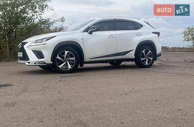 Внедорожник / Кроссовер Lexus NX 2017 в 