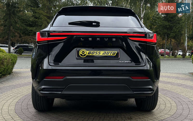 Позашляховик / Кросовер Lexus NX 2022 в Львові