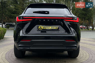 Позашляховик / Кросовер Lexus NX 2022 в 