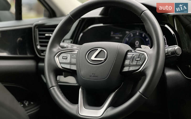 Позашляховик / Кросовер Lexus NX 2022 в Львові