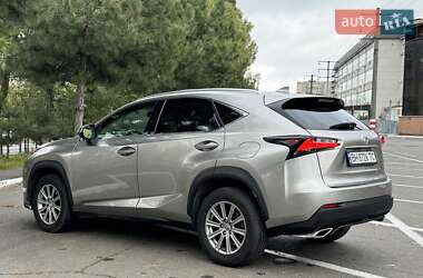 Позашляховик / Кросовер Lexus NX 2016 в 