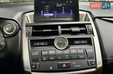 Позашляховик / Кросовер Lexus NX 2016 в 