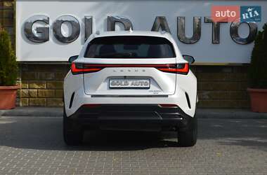 Внедорожник / Кроссовер Lexus NX 2022 в 