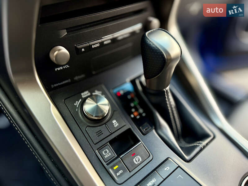 Позашляховик / Кросовер Lexus NX 2019 в Києві