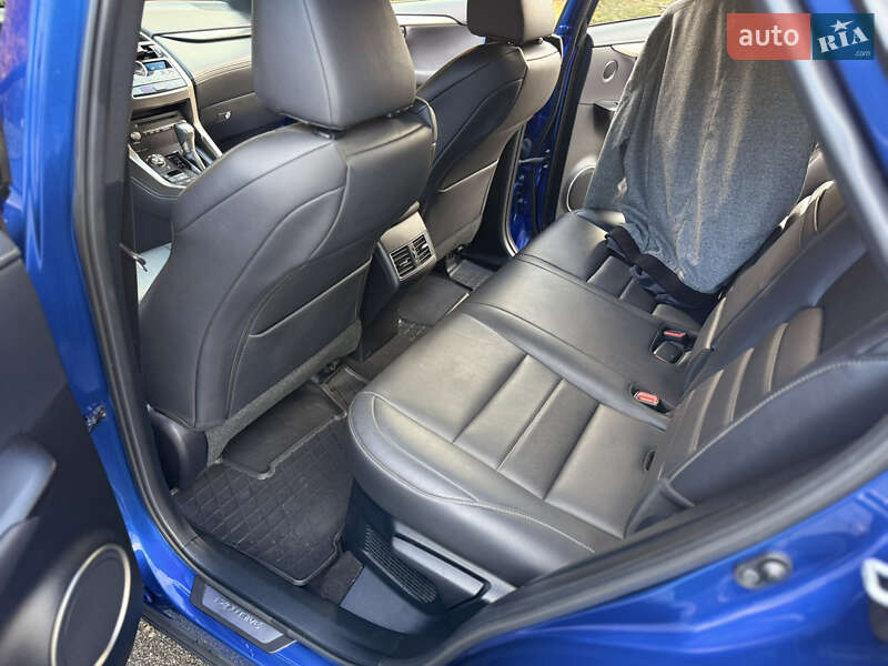 Позашляховик / Кросовер Lexus NX 2019 в Києві