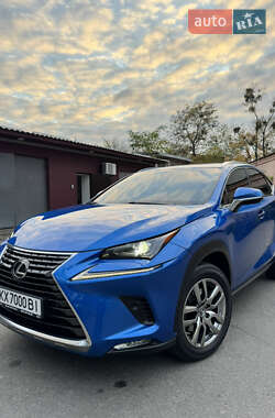Внедорожник / Кроссовер Lexus NX 2019 в 