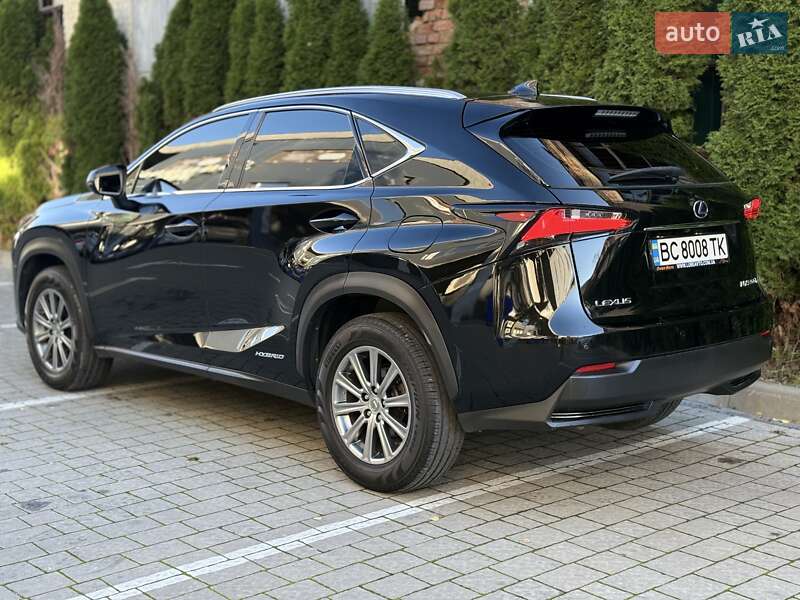 Позашляховик / Кросовер Lexus NX 2015 в Львові