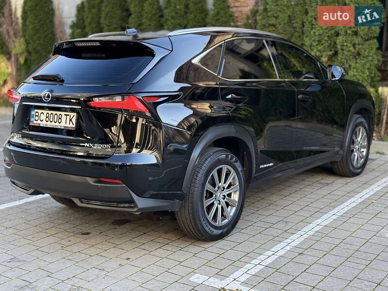 Позашляховик / Кросовер Lexus NX 2015 в Львові