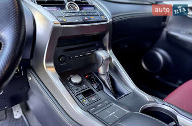 Позашляховик / Кросовер Lexus NX 2015 в  фото 24 Позашляховик / Кросовер Lexus NX 2015 в