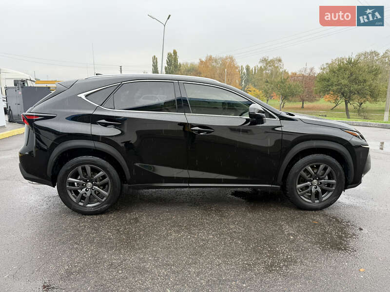 Внедорожник / Кроссовер Lexus NX 2016 в Кременчуге