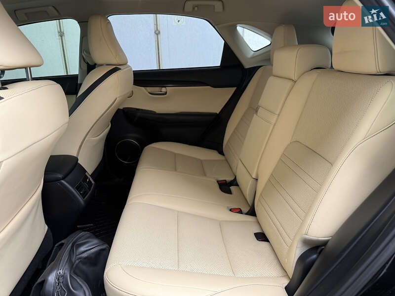 Внедорожник / Кроссовер Lexus NX 2016 в Кременчуге