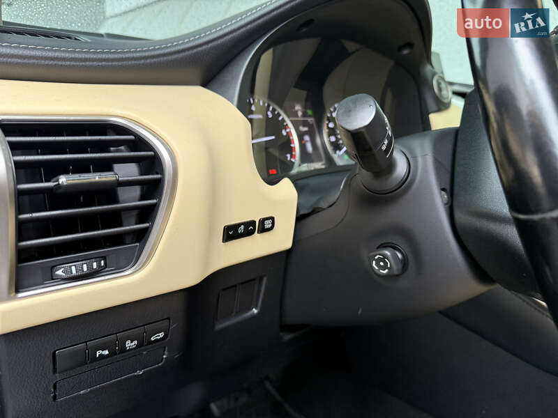 Внедорожник / Кроссовер Lexus NX 2016 в Кременчуге