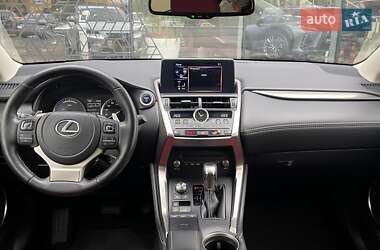 Позашляховик / Кросовер Lexus NX 2021 в 