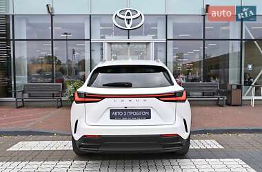 Позашляховик / Кросовер Lexus NX 2022 в 