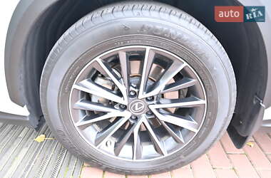 Позашляховик / Кросовер Lexus NX 2022 в 